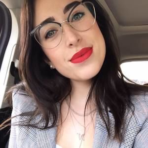 Meet your Posher, Natalie